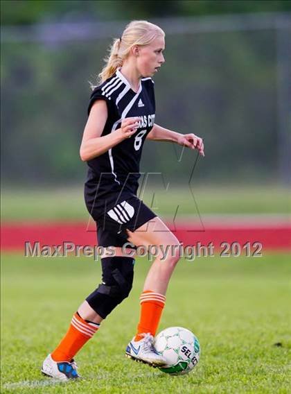 Thumbnail 1 in Santa Fe vs Texas City (Region III Sectional Playoff) photogallery.