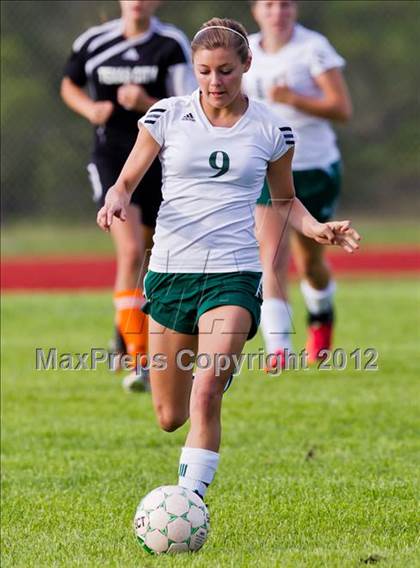 Thumbnail 2 in Santa Fe vs Texas City (Region III Sectional Playoff) photogallery.