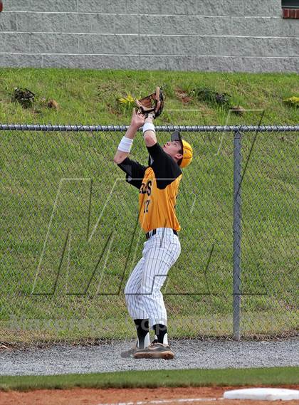 Thumbnail 3 in Gibbs @ Pigeon Forge (3AA District Finals) photogallery.