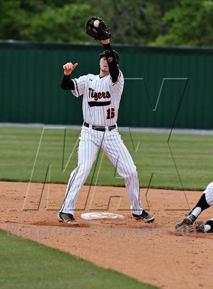 Thumbnail 1 in Gibbs @ Pigeon Forge (3AA District Finals) photogallery.