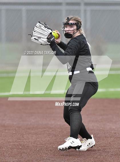 Thumbnail 1 in Graford vs. Perrin-Whitt photogallery.
