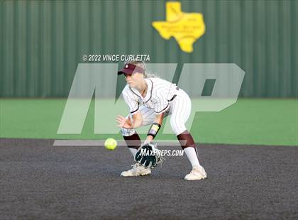 Thumbnail 1 in Tivy @ Dripping Springs photogallery.