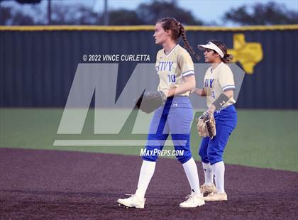 Thumbnail 2 in Tivy @ Dripping Springs photogallery.