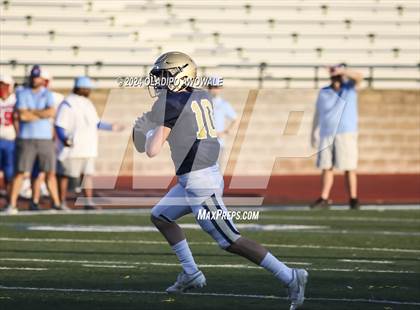 Thumbnail 1 in Dallas Jesuit vs J J Pearce photogallery.