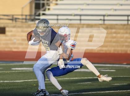 Thumbnail 3 in Dallas Jesuit vs J J Pearce photogallery.