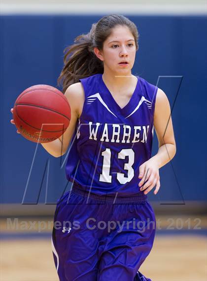 Thumbnail 3 in Warren vs. Holmes photogallery.