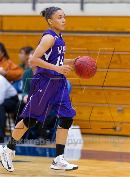 Thumbnail 3 in Warren vs. Holmes photogallery.