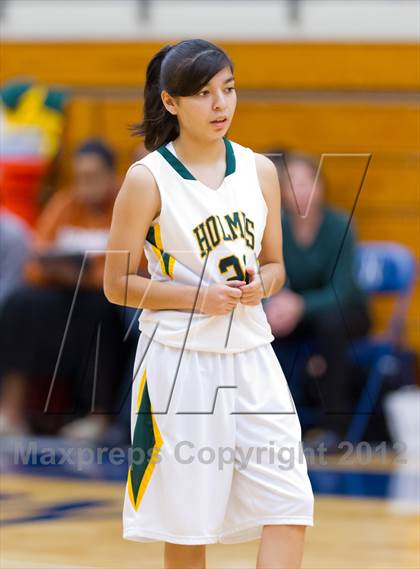 Thumbnail 3 in Warren vs. Holmes photogallery.