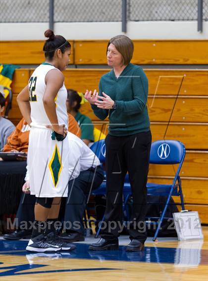 Thumbnail 2 in Warren vs. Holmes photogallery.