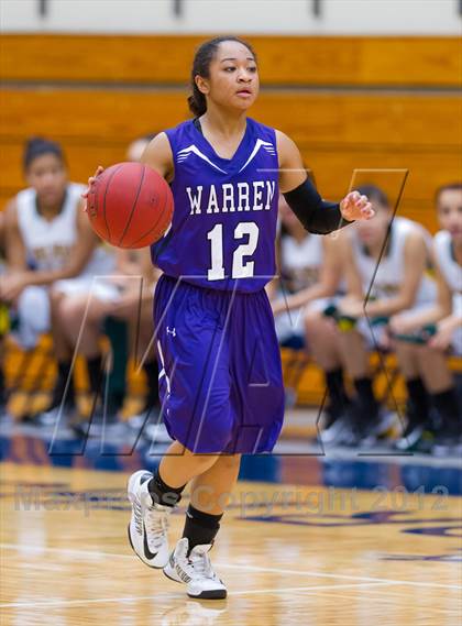 Thumbnail 3 in Warren vs. Holmes photogallery.
