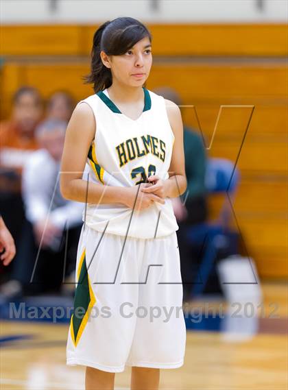 Thumbnail 1 in Warren vs. Holmes photogallery.
