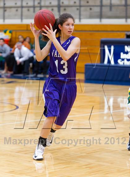 Thumbnail 2 in Warren vs. Holmes photogallery.