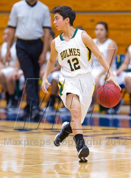 Thumbnail 3 in Warren vs. Holmes photogallery.