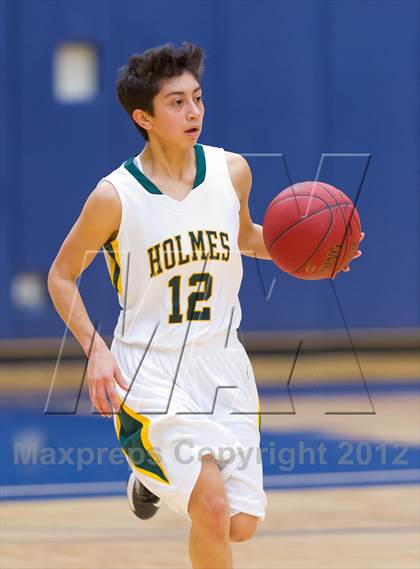 Thumbnail 3 in Warren vs. Holmes photogallery.