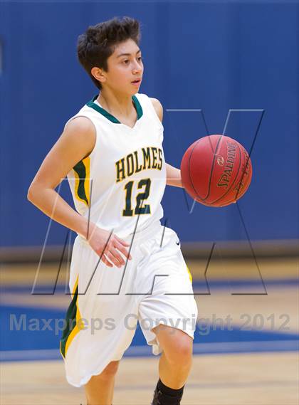 Thumbnail 1 in Warren vs. Holmes photogallery.