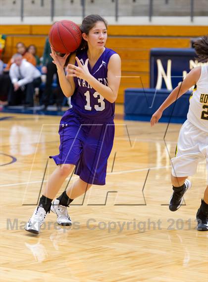 Thumbnail 1 in Warren vs. Holmes photogallery.