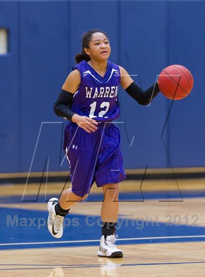Thumbnail 2 in Warren vs. Holmes photogallery.