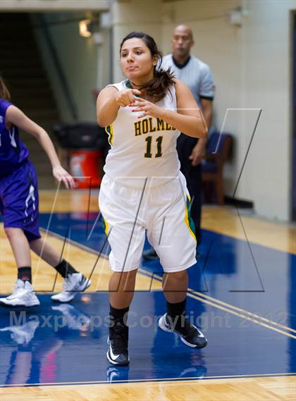 Thumbnail 1 in Warren vs. Holmes photogallery.