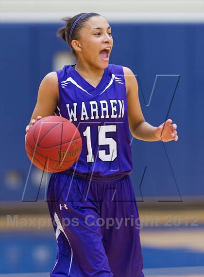 Thumbnail 3 in Warren vs. Holmes photogallery.