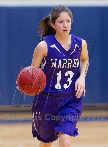 Thumbnail 2 in Warren vs. Holmes photogallery.