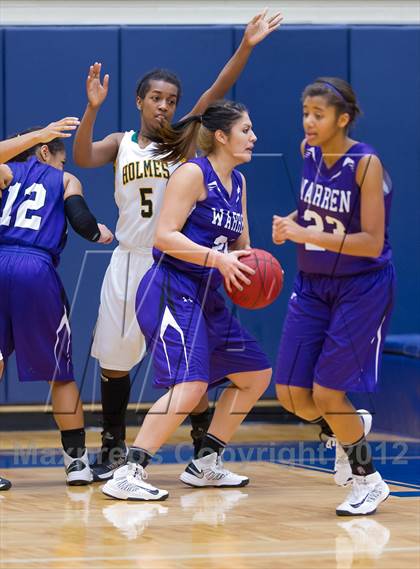 Thumbnail 3 in Warren vs. Holmes photogallery.