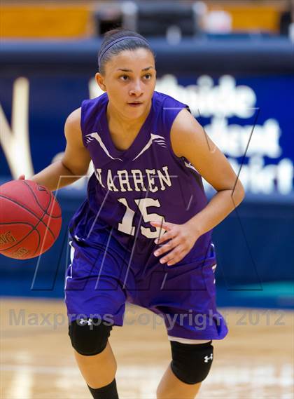 Thumbnail 2 in Warren vs. Holmes photogallery.