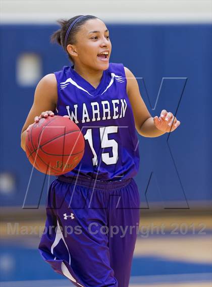 Thumbnail 1 in Warren vs. Holmes photogallery.