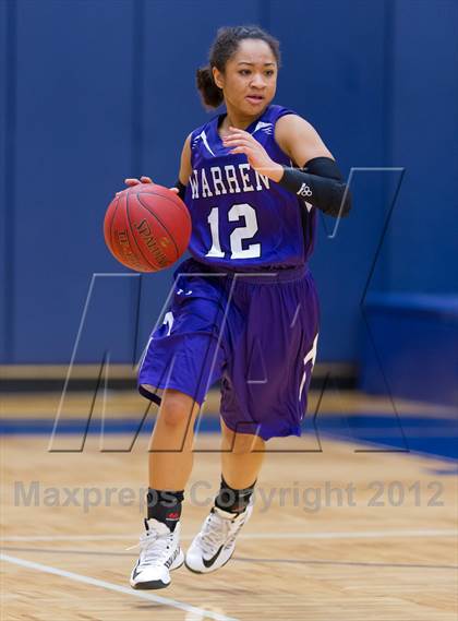 Thumbnail 2 in Warren vs. Holmes photogallery.