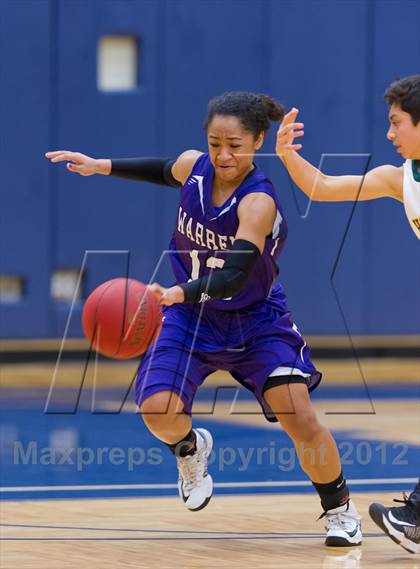 Thumbnail 3 in Warren vs. Holmes photogallery.
