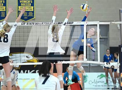 Thumbnail 3 in Ripon Christian @ Redwood (CIF State D3 Final) photogallery.
