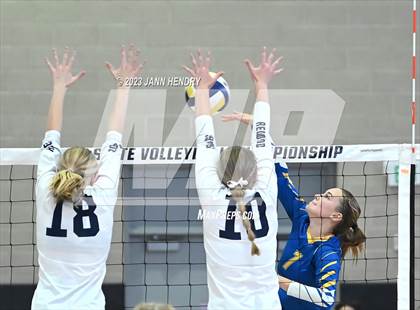Thumbnail 1 in Ripon Christian @ Redwood (CIF State D3 Final) photogallery.
