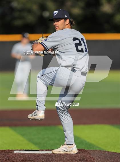 Thumbnail 3 in Loyola vs St Francis photogallery.