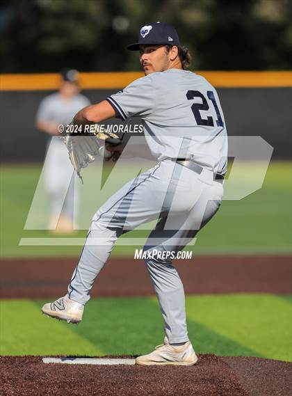 Thumbnail 1 in Loyola vs St Francis photogallery.