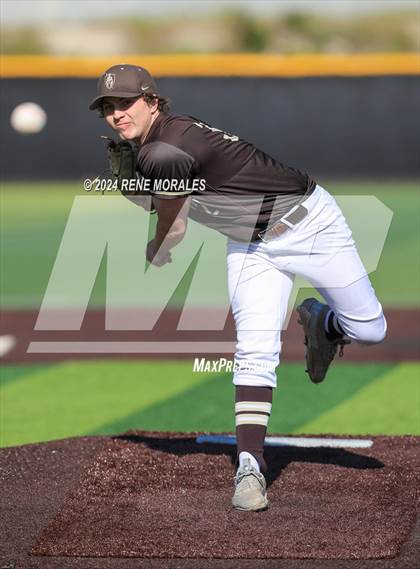 Thumbnail 1 in Loyola vs St Francis photogallery.