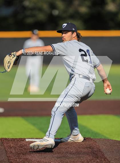 Thumbnail 1 in Loyola vs St Francis photogallery.