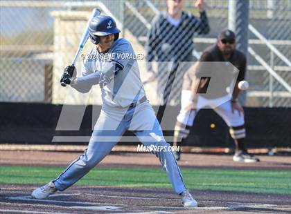 Thumbnail 2 in Loyola vs St Francis photogallery.