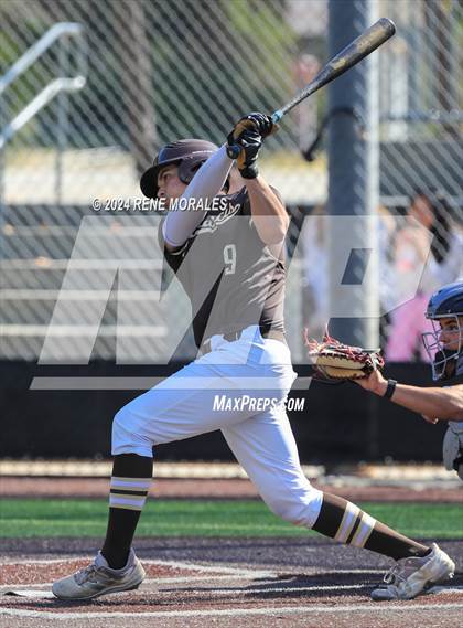 Thumbnail 2 in Loyola vs St Francis photogallery.