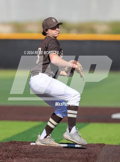 Thumbnail 3 in Loyola vs St Francis photogallery.