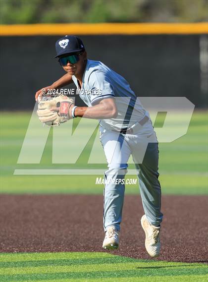 Thumbnail 1 in Loyola vs St Francis photogallery.
