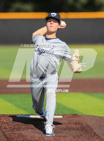 Thumbnail 2 in Loyola vs St Francis photogallery.