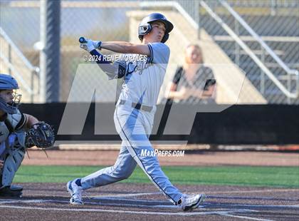 Thumbnail 2 in Loyola vs St Francis photogallery.