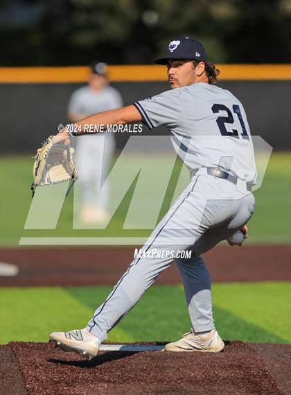 Thumbnail 3 in Loyola vs St Francis photogallery.