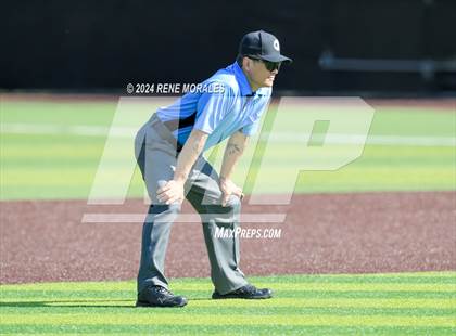 Thumbnail 2 in Loyola vs St Francis photogallery.