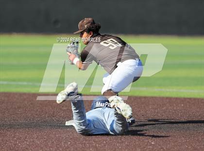 Thumbnail 1 in Loyola vs St Francis photogallery.