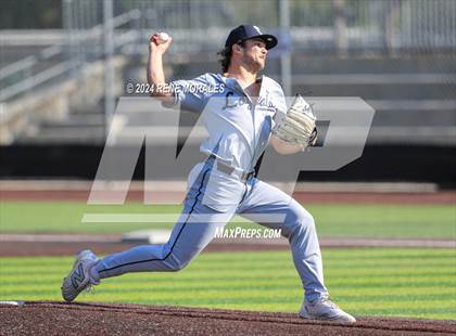 Thumbnail 2 in Loyola vs St Francis photogallery.
