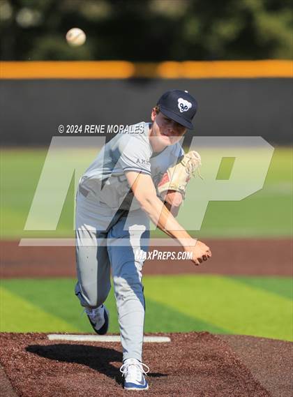 Thumbnail 1 in Loyola vs St Francis photogallery.