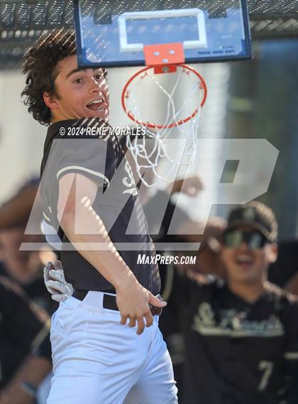 Thumbnail 3 in Loyola vs St Francis photogallery.