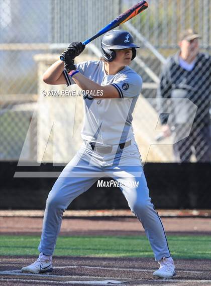 Thumbnail 2 in Loyola vs St Francis photogallery.