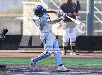 Thumbnail 2 in Loyola vs St Francis photogallery.