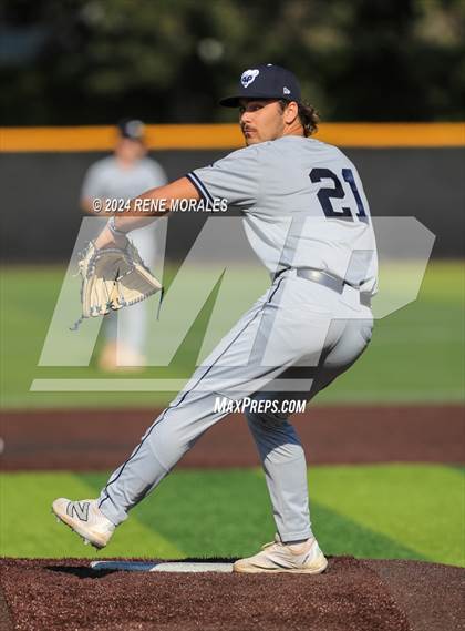 Thumbnail 2 in Loyola vs St Francis photogallery.